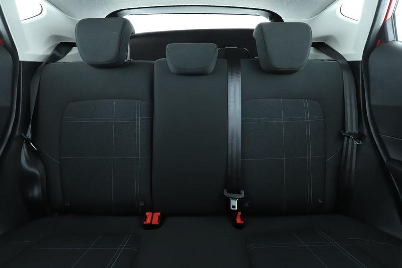 Ford Fiesta 1.1 Business 5p 85 ch