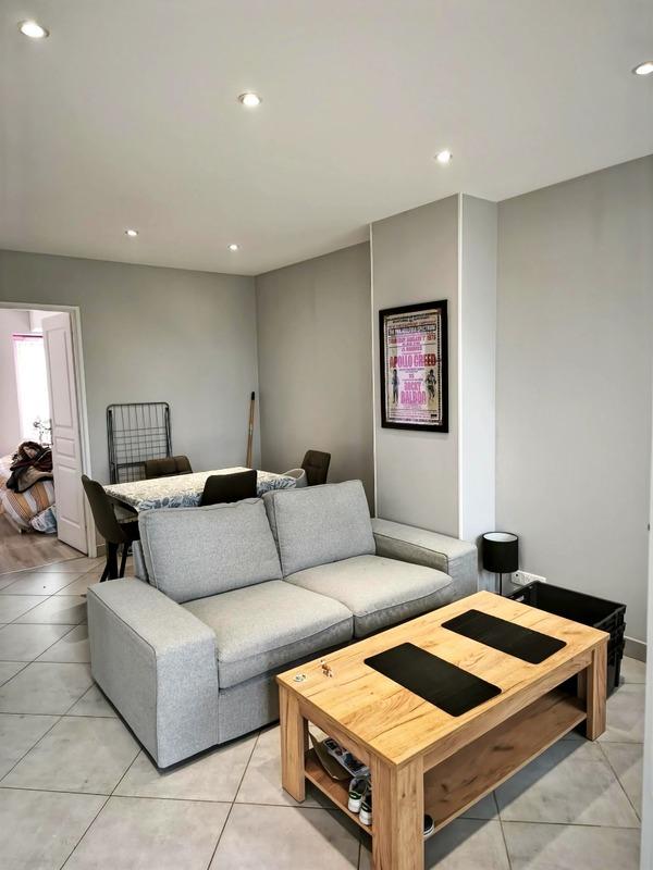 Appartement - 100 m² - 6 pièces