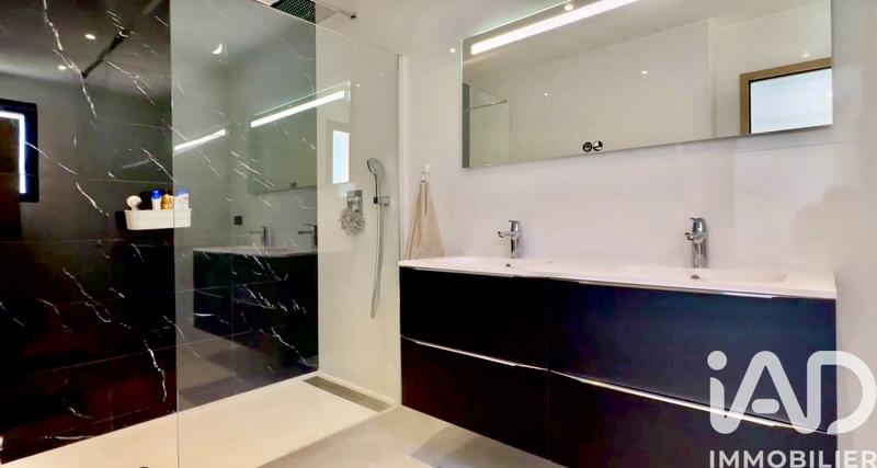 Maison de maîtres - 229 m² - 7 pièces