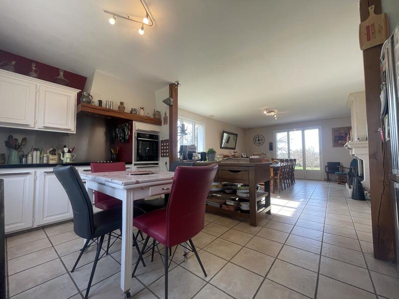 Pavillon - 211 m² - 9 pièces