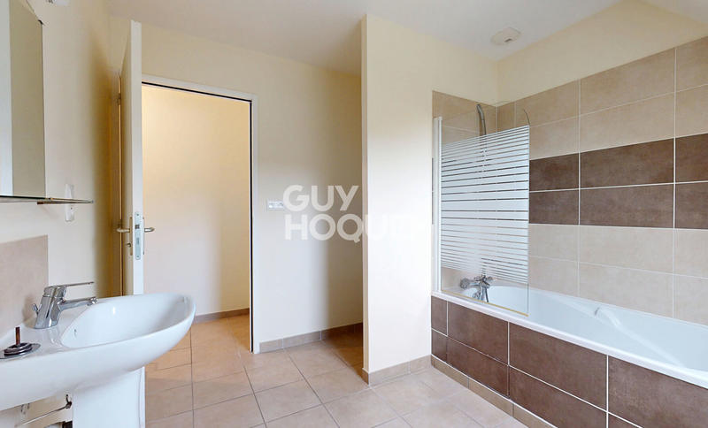 Maison - 93 m² - 4 pièces