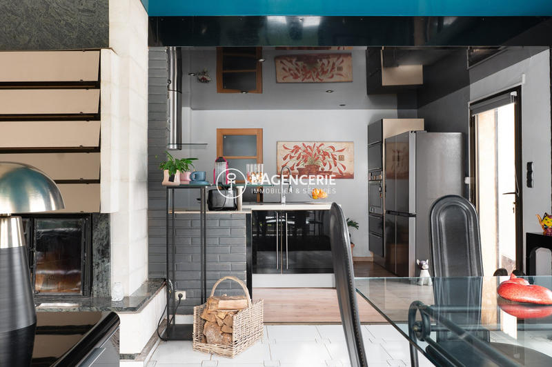 Maison - 192 m² - 5 pièces