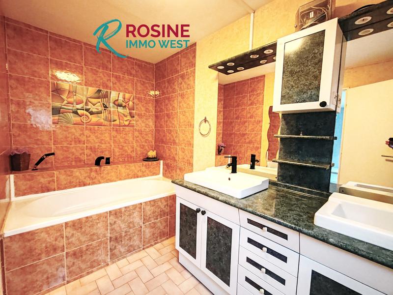 Maison - 163 m² - 7 pièces