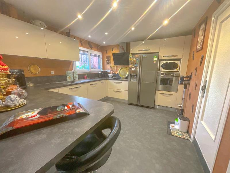 Maison - 136 m² - 5 pièces