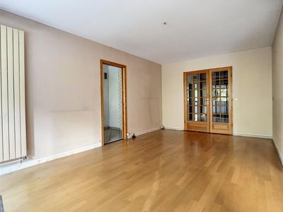 Appartement - 85 m² - 3 pièces