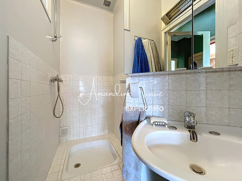 Maison - 202 m² - 7 pièces