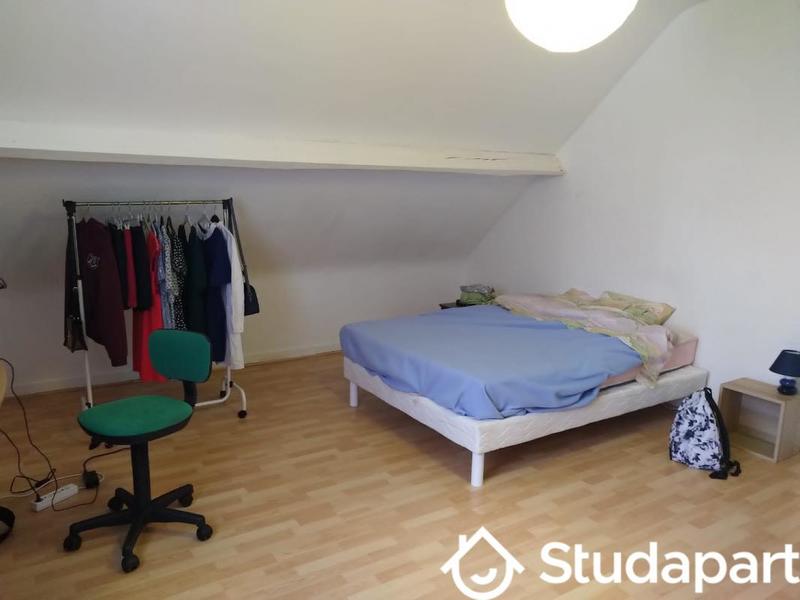 Chambre - 11 m² - 1 pièce