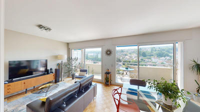 Appartement - 95 m² - 4 pièces