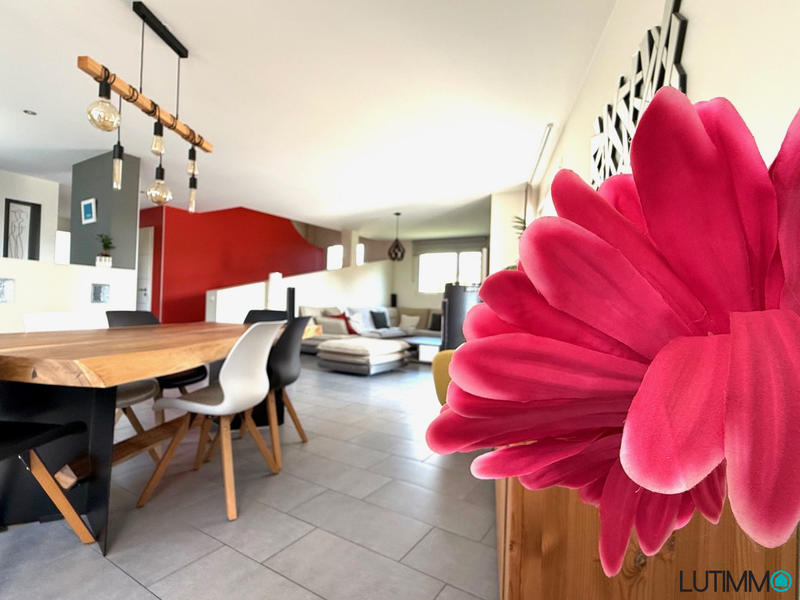 Maison contemporaine - 184 m² - 6 pièces