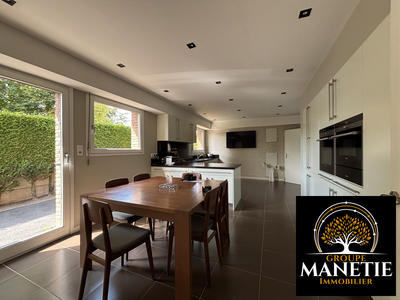Maison - 210 m² - 7 pièces