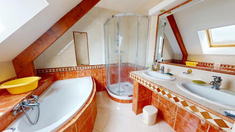 Maison - 97 m² - 5 pièces