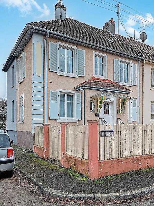 Maison - 80 m² - 5 pièces