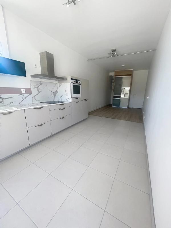 Maison - 216 m² - 8 pièces