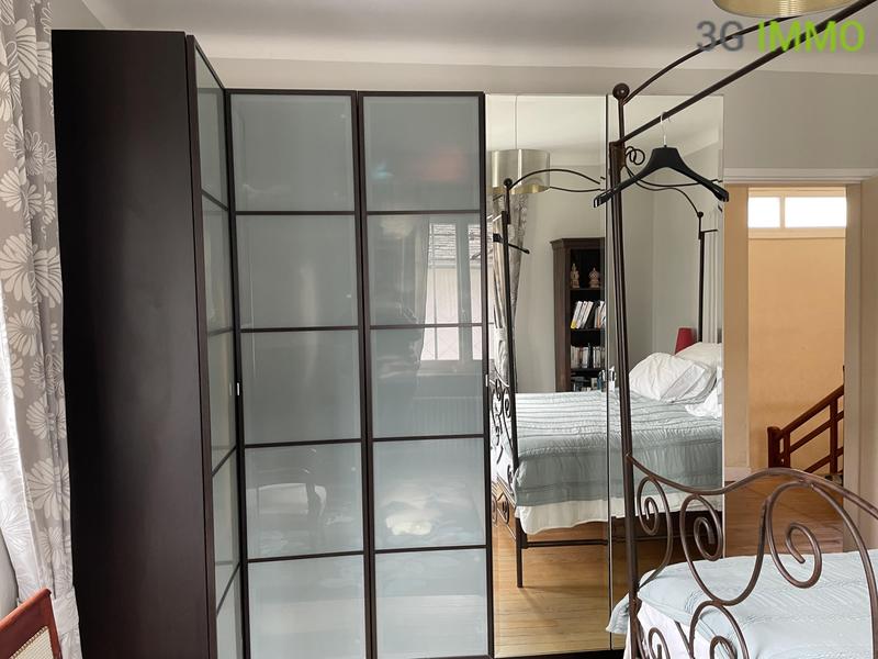 Villa - 180 m² - 8 pièces