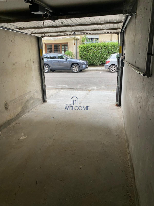 Parking / Garage - 14 m²