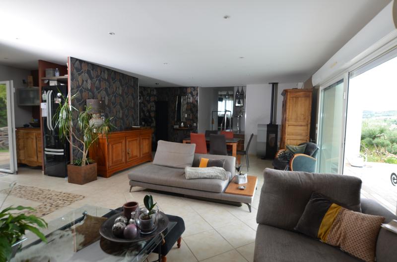 Maison - 104 m² - 4 pièces