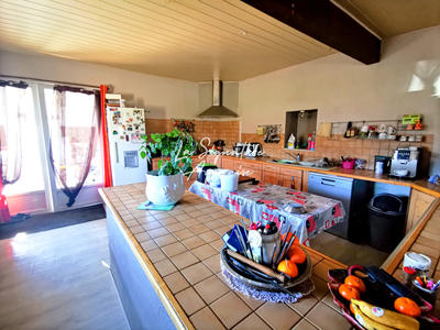 Maison - 251 m² - 7 pièces