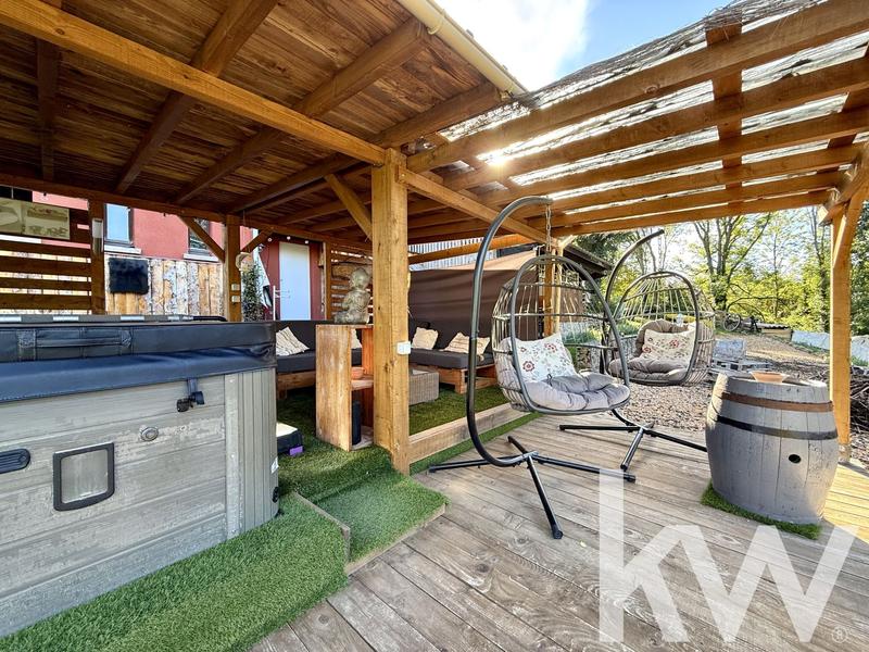 Maison - 205 m² - 10 pièces