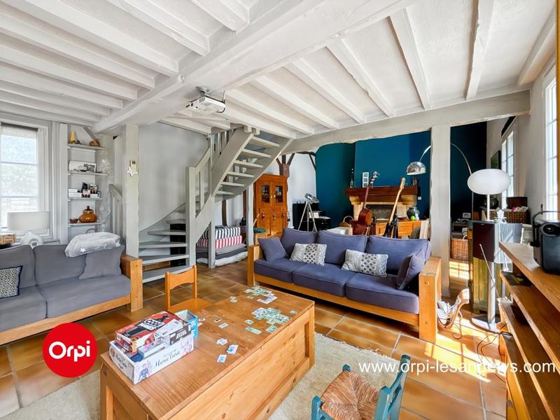 Maison - 180 m² - 8 pièces