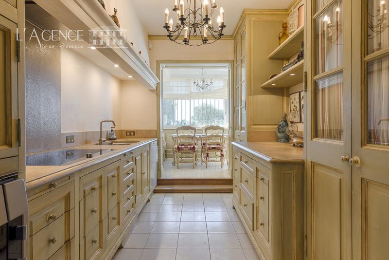 Appartement - 200 m² - 4 pièces