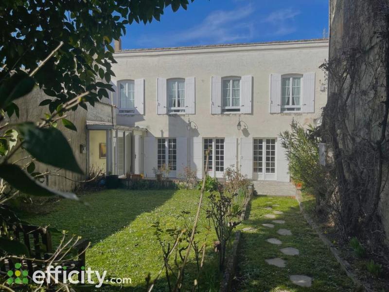 Maison - 178 m² - 8 pièces