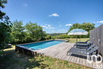 Maison - 138 m² - 5 pièces