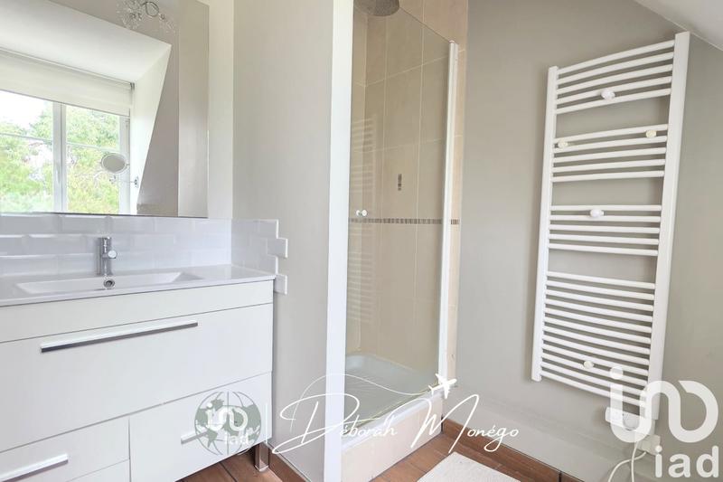 Maison - 195 m² - 8 pièces