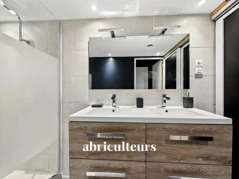 Maison ancienne - 433 m² - 16 pièces