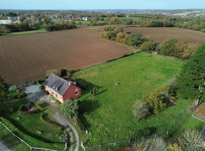 Maison - 93 m² - 5 pièces