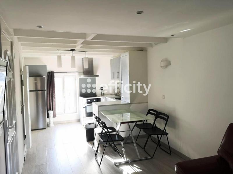 Maison - 215 m² - 6 pièces