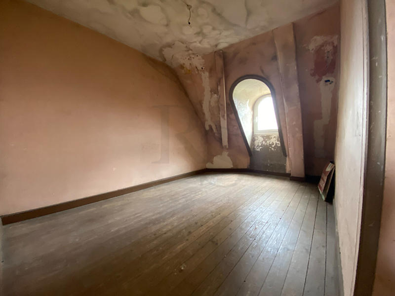 Maison - 146 m² - 8 pièces