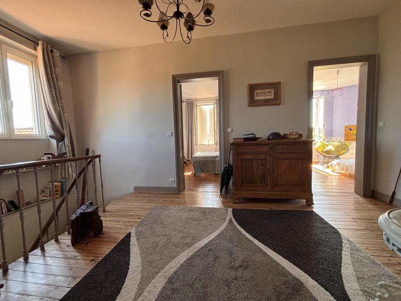 Maison - 218 m² - 7 pièces