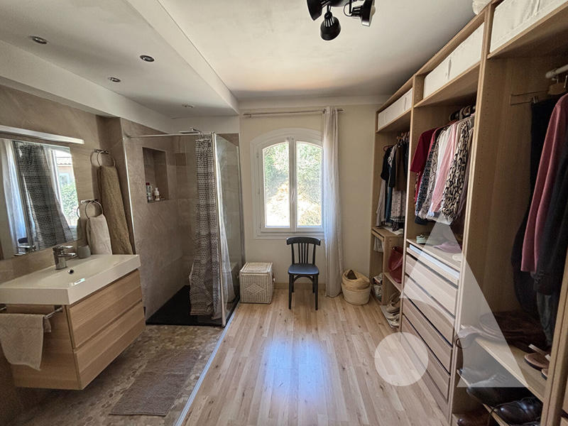 Maison - 182 m² - 7 pièces