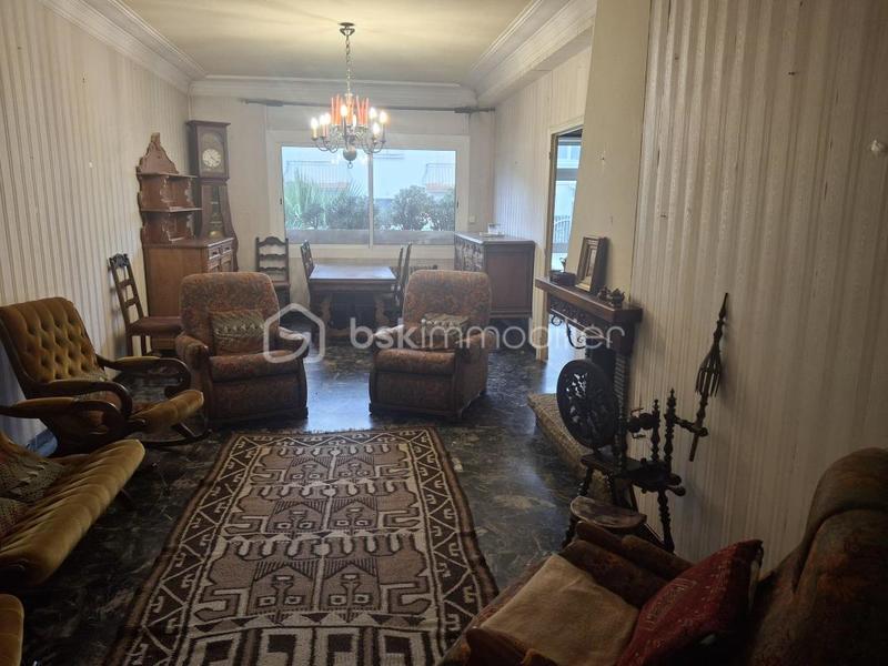 Maison - 197 m² - 7 pièces