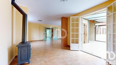 Maison - 233 m² - 7 pièces