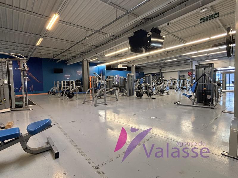 Local commercial - 920 m²