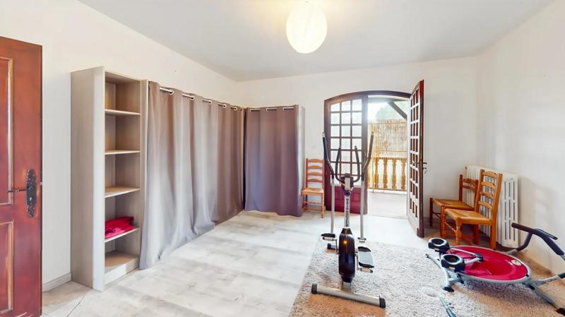 Maison - 450 m² - 12 pièces