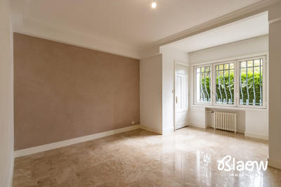 Maison - 450 m² - 10 pièces