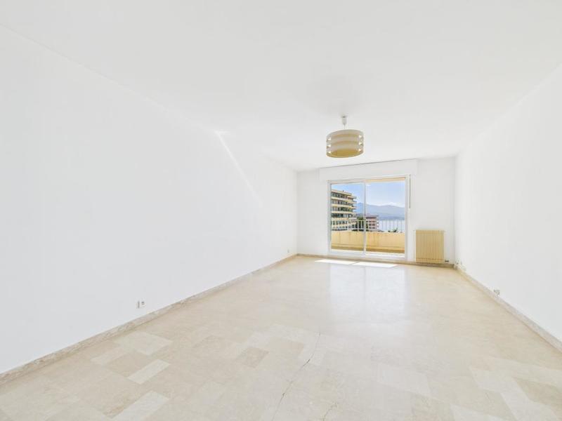 Appartement - 77 m² - 3 pièces