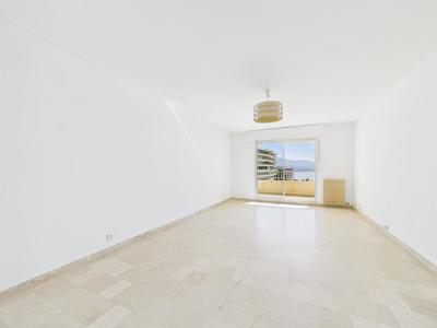 Appartement - 77 m² - 3 pièces