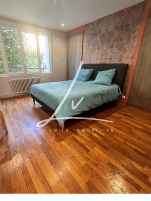 Appartement - 83 m² - 4 pièces