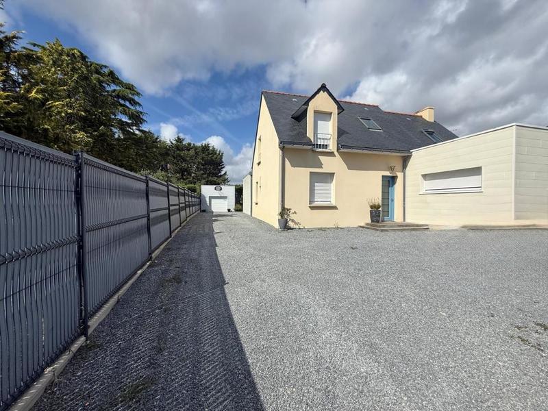 Maison - 150 m² - 5 pièces