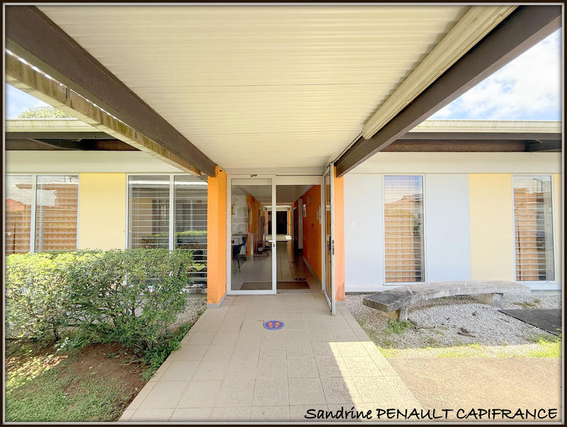 Bureau - 457 m² - 18 pièces