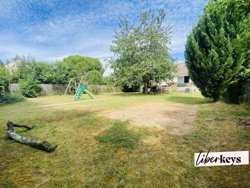 Pavillon - 120 m² - 7 pièces