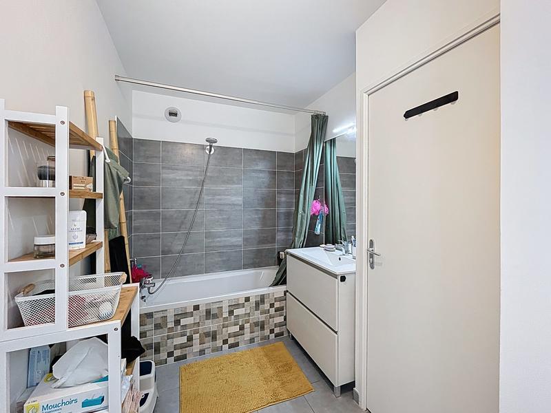 Appartement - 82 m² - 4 pièces