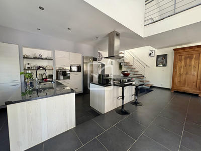 Maison - 168 m² - 5 pièces