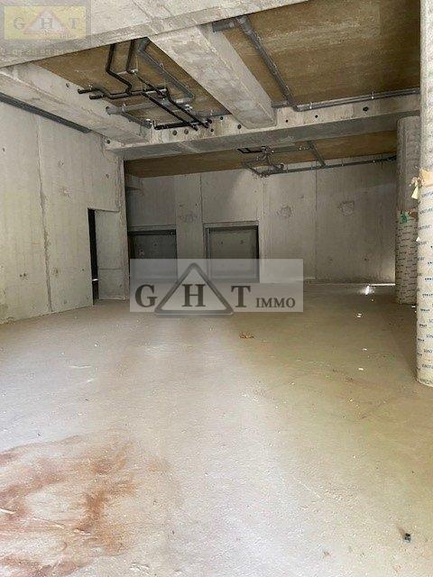 Local commercial - 211 m²