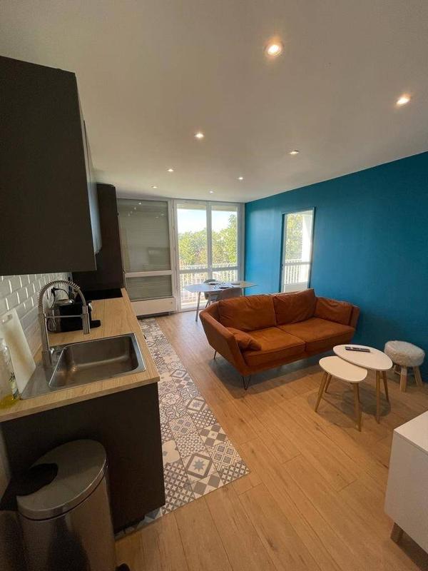 Appartement - 97 m² - 6 pièces