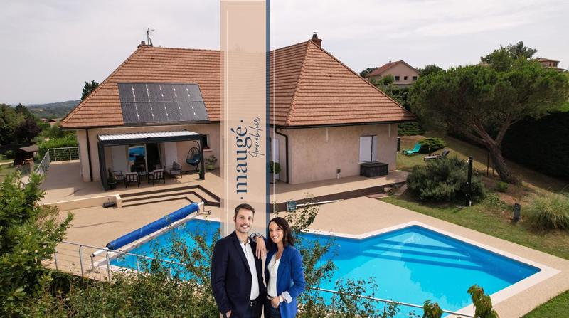 Maison - 260 m² - 8 pièces