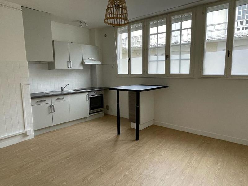 Studio - 34 m² - 1 pièce